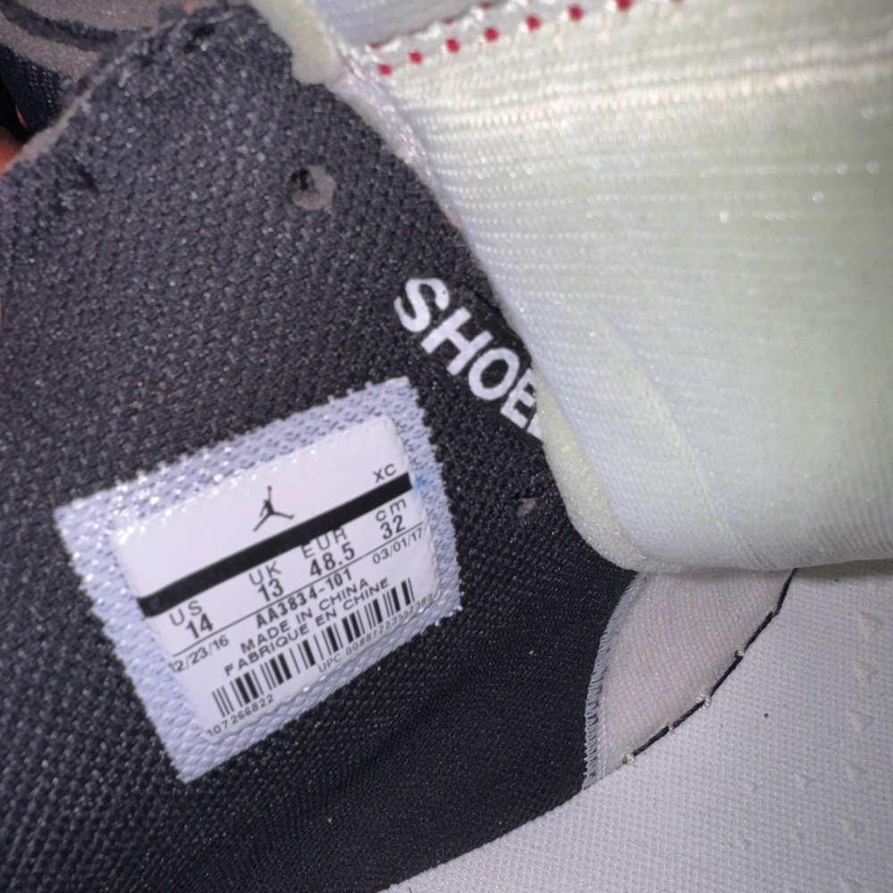 Nike Air Jordan 1 OG x Off-White Chicago - Picture 14 of 16